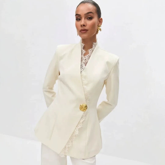 Damen Taillierter Blazer mit Spitzenbesatz und Zierknopf Shop Nory
