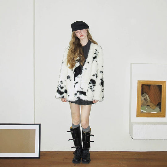 Damen Boxy-Kurzmantel aus gepunktetem Kunstpelz mit Zwei‑Knopf‑Verschluss Shop Nory