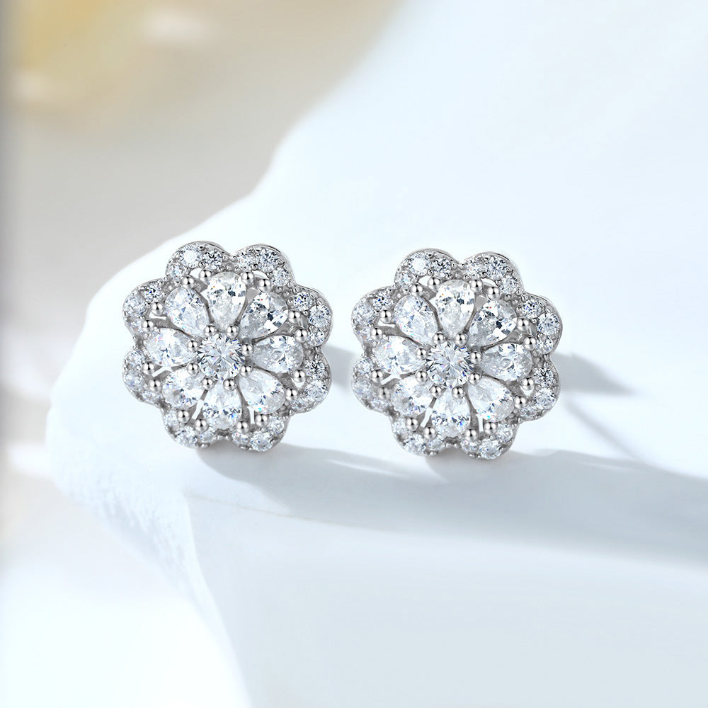 Damen Ohrringe mit floralen Kristalldetails Shop Nory