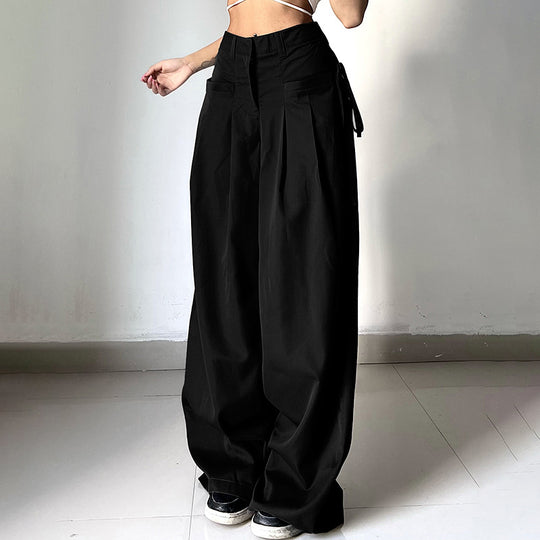 Damen nan hochtaillierte weite Bundfaltenhose mit Cargo‑Details, Gürtelschlaufen und geradem Beinschnitt Shop Nory