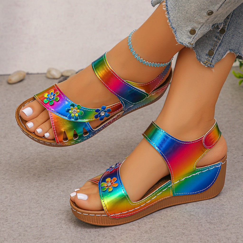 Damen Bunte Sandalen mit floralem Design und verstellbaren Riemen