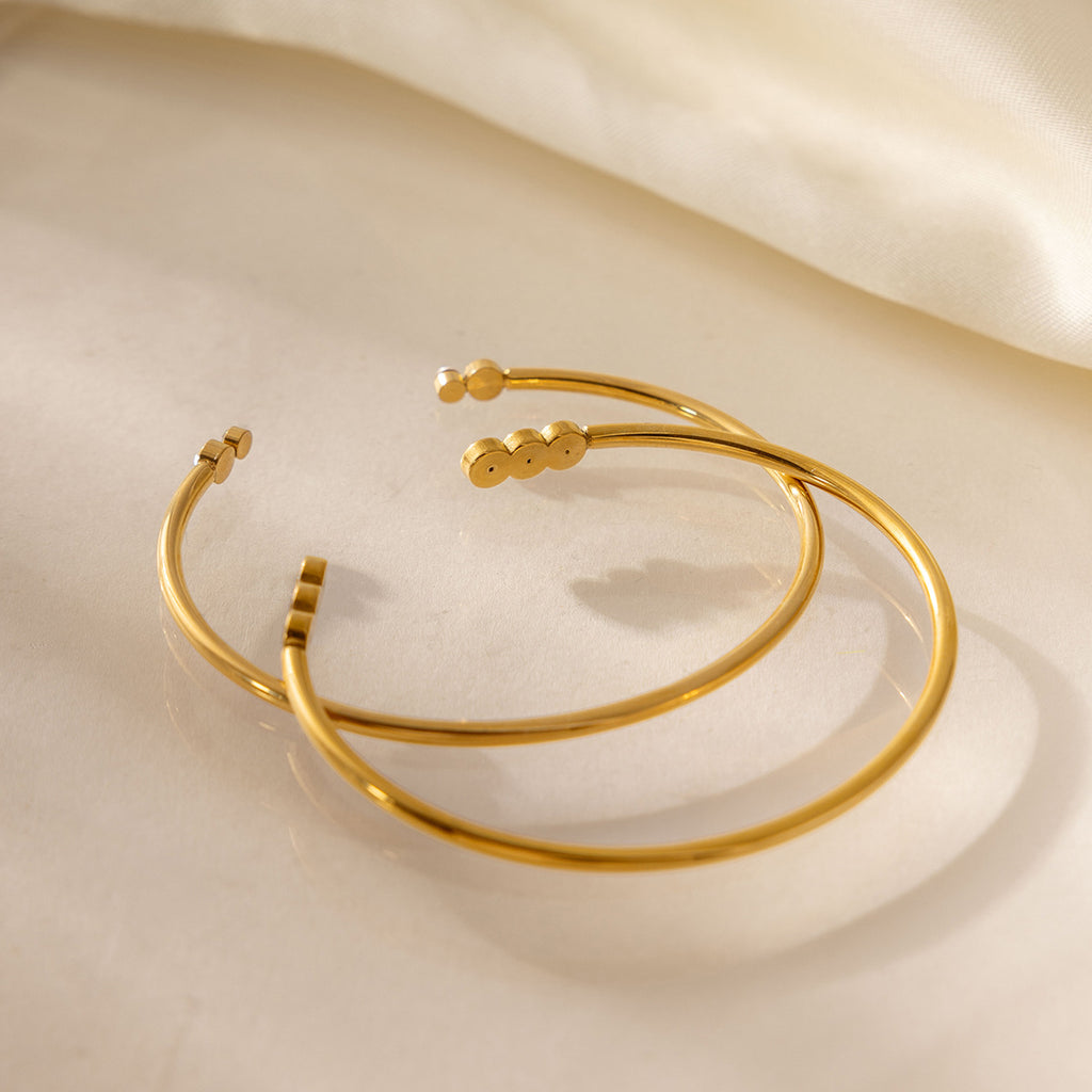 Damen Offenes Armband mit funkelnden Zirkonia und hypoallergener Edelstahlverarbeitung Shop Nory