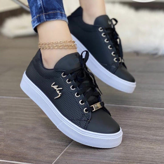 Damen Freizeitsneaker mit atmungsaktivem Obermaterial und modischen Zierelementen