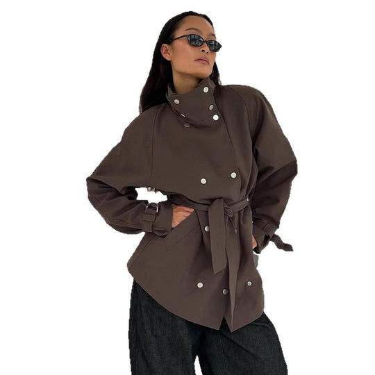 Damen Taillierbarer Oversize Kurztrench mit hohem Stehkragen, Druckknopffront und Bindegürtel Shop Nory
