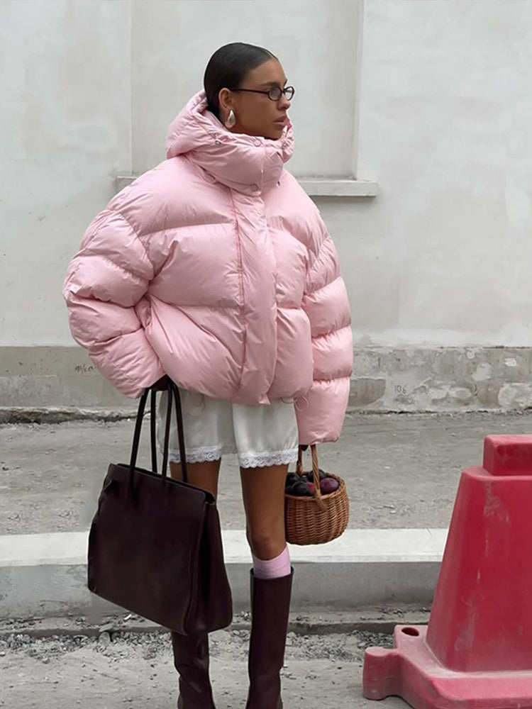 Damen kurze oversized Stepp-Daunenjacke mit Kapuze und hohem Stehkragen Shop Nory