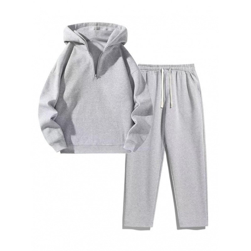 Damen nan Relax-Set mit kurzem Halbzip, übergroßer Kapuze und taillenhoher tapered Jogginghose Shop Nory