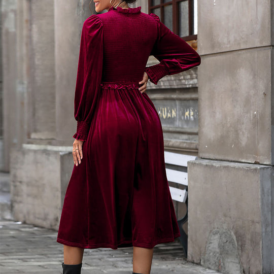 Damen Samt-Midikleid mit taillierter Wickeloptik, Rüschenbesatz und langen Puffärmeln Shop Nory