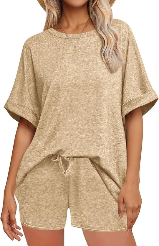 Damen lässiges Freizeit-Set mit oversize T-Shirt und Shorts