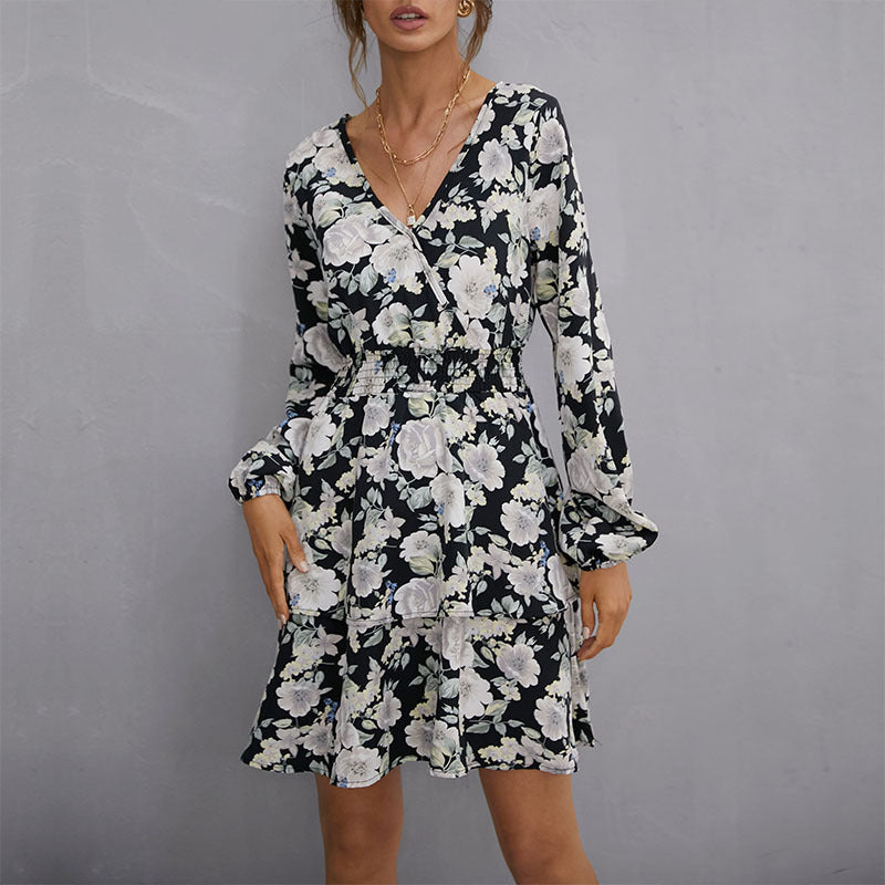 Damen Florales Minikleid mit Wickeloberteil, Smok-Taillenband und Stufenrock Shop Nory