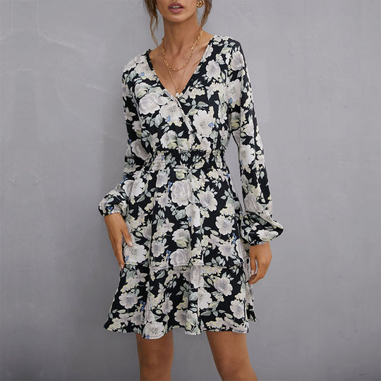 Damen Florales Minikleid mit Wickeloberteil, Smok-Taillenband und Stufenrock Shop Nory