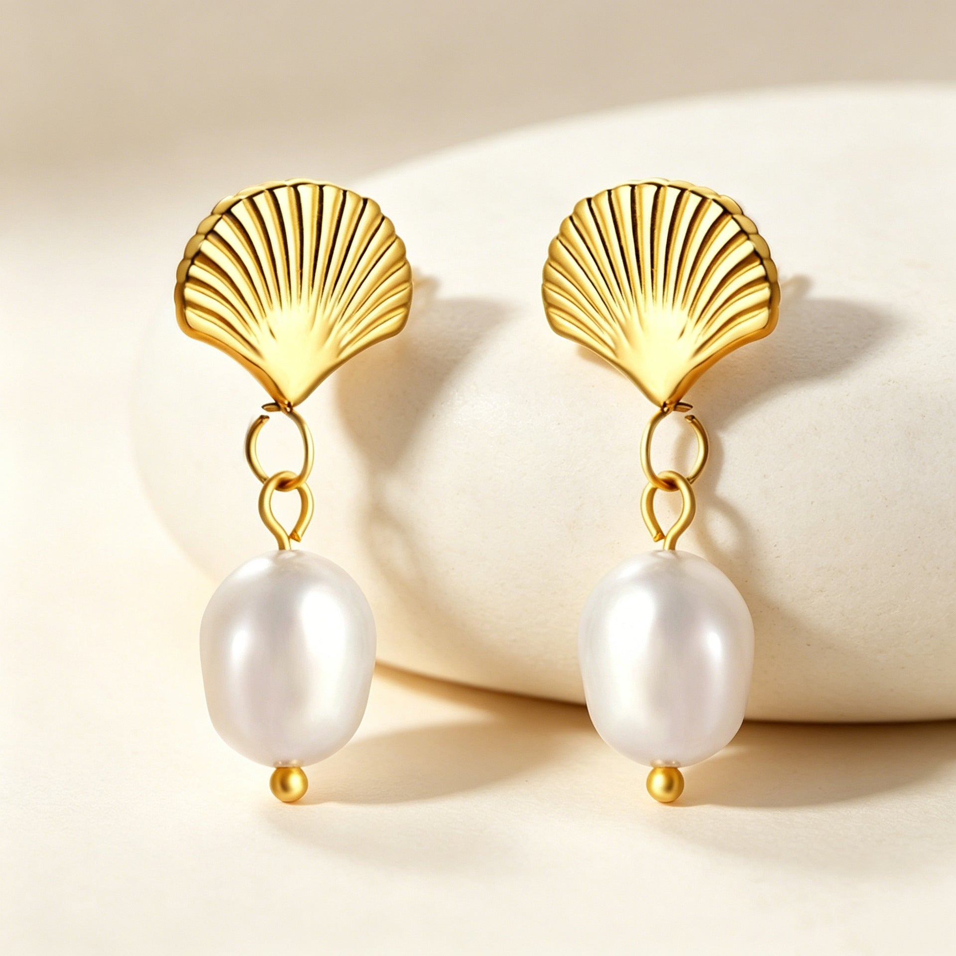 Damen Ohrhänger mit Muschel-Design und Perle Shop Nory