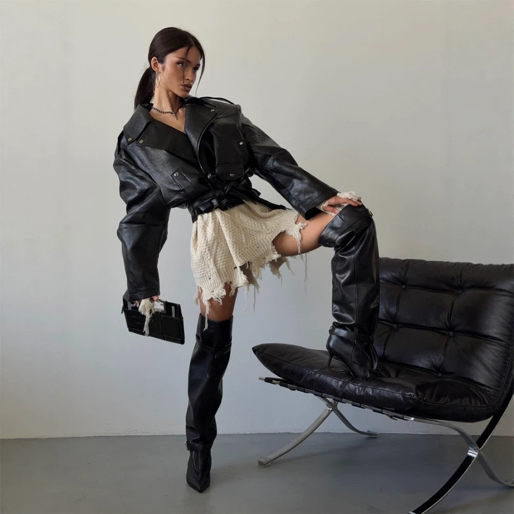 Damen Oversize-Bikerjacke aus veganem Lederimitat mit Taillengürtel & Schulterklappen Shop Nory