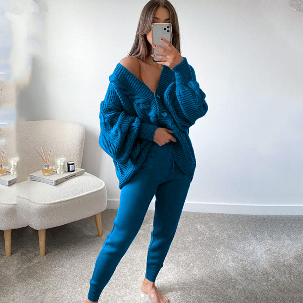 Damen nan kuscheliges Oversize Strickset bestehend aus Zopfmuster Cardigan und taillierter Strick-Jogginghose Shop Nory