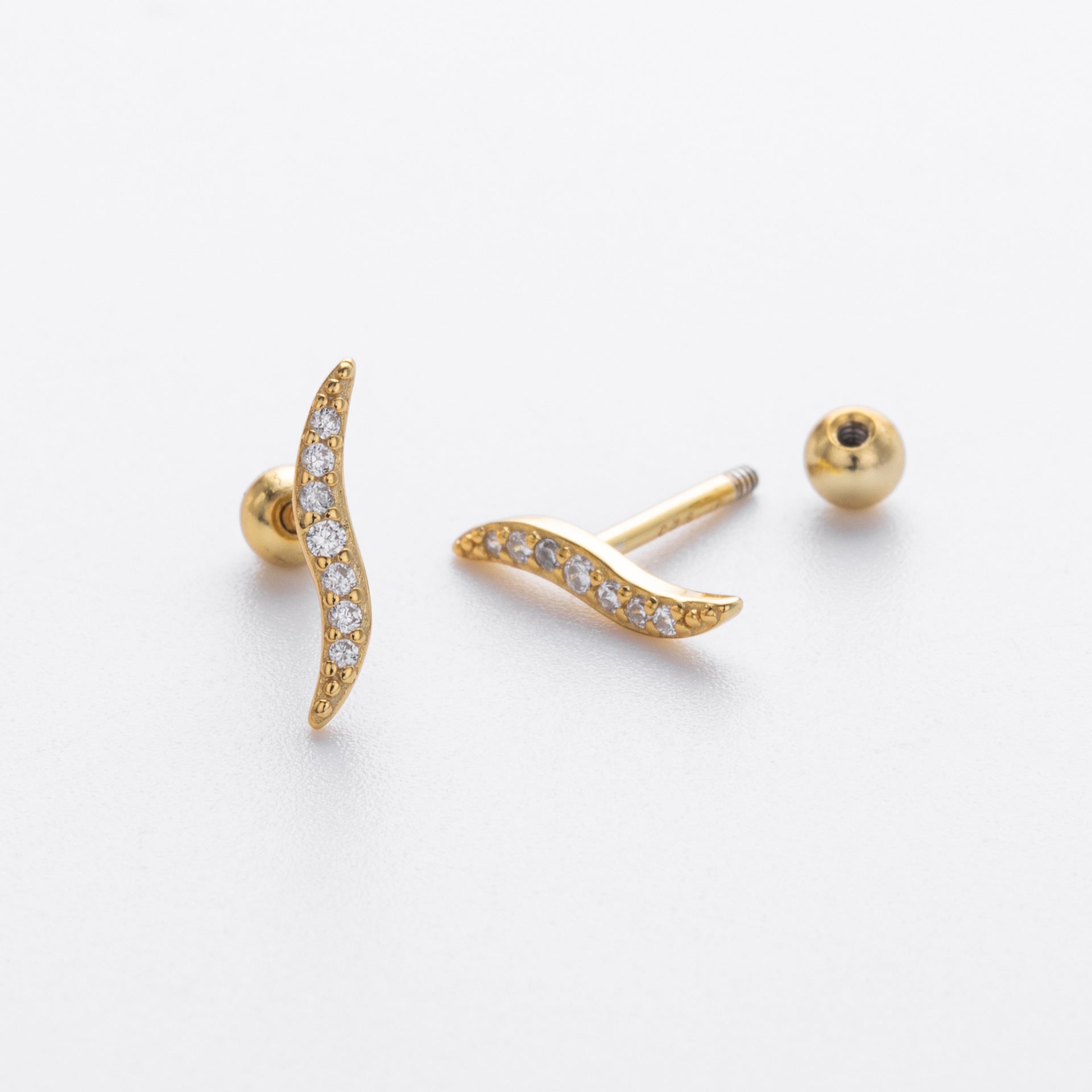 Damen Ohrstecker mit elegantem Wellenmotiv und funkelnden Zirkonia aus hochwertigem 925 Sterlingsilber Shop Nory