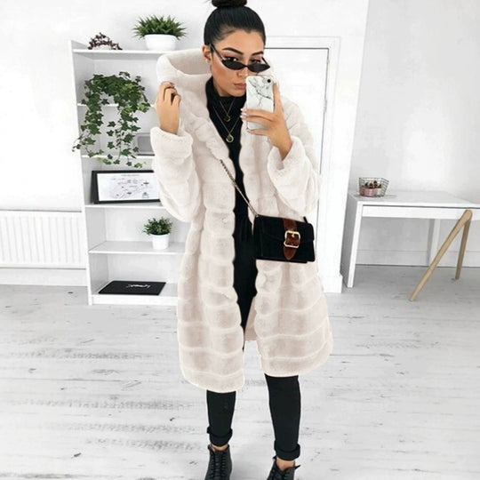 Damen Kapuzen‑Kunstpelz‑Mantel mit gesteppter Paneelstruktur Shop Nory