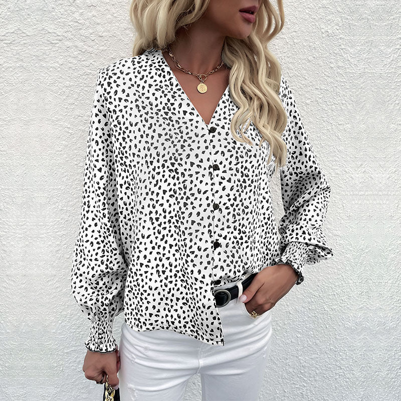 Damen Bluse mit modernem Punktedesign und elastischen Ärmeln