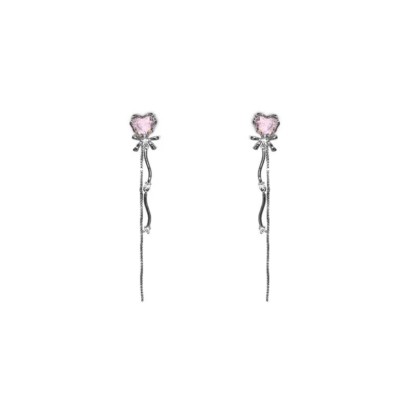 Damen Ohrringe mit funkelndem Herzen und floralen Motiven Shop Nory
