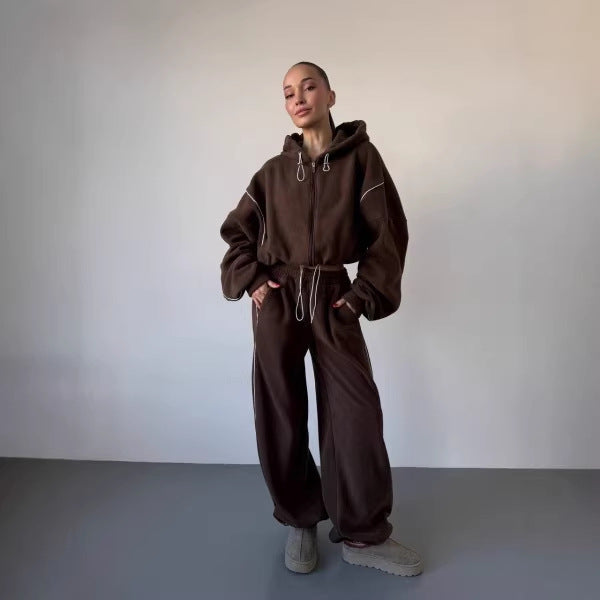 Damen gekürztes Zip-Hoodie mit Tunnelzug und hochgeschnittener weiter Fleece-Loungehose Shop Nory