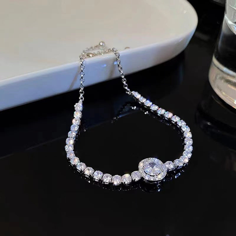 Damen Zartes Armband mit funkelndem Zirkonia-Besatz Shop Nory