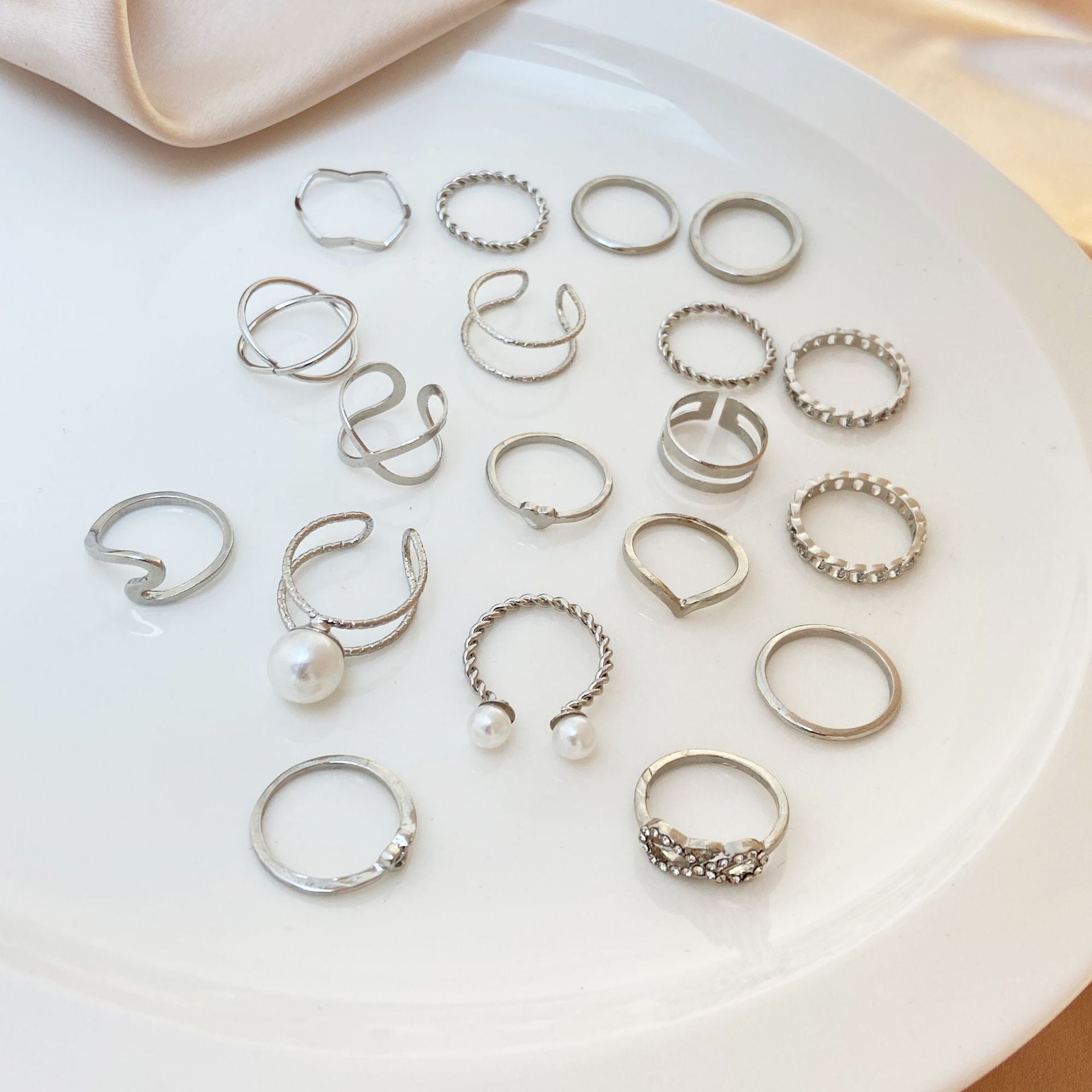 Damen stilvolles Ring-Set mit eleganten und kreativen Designs Shop Nory