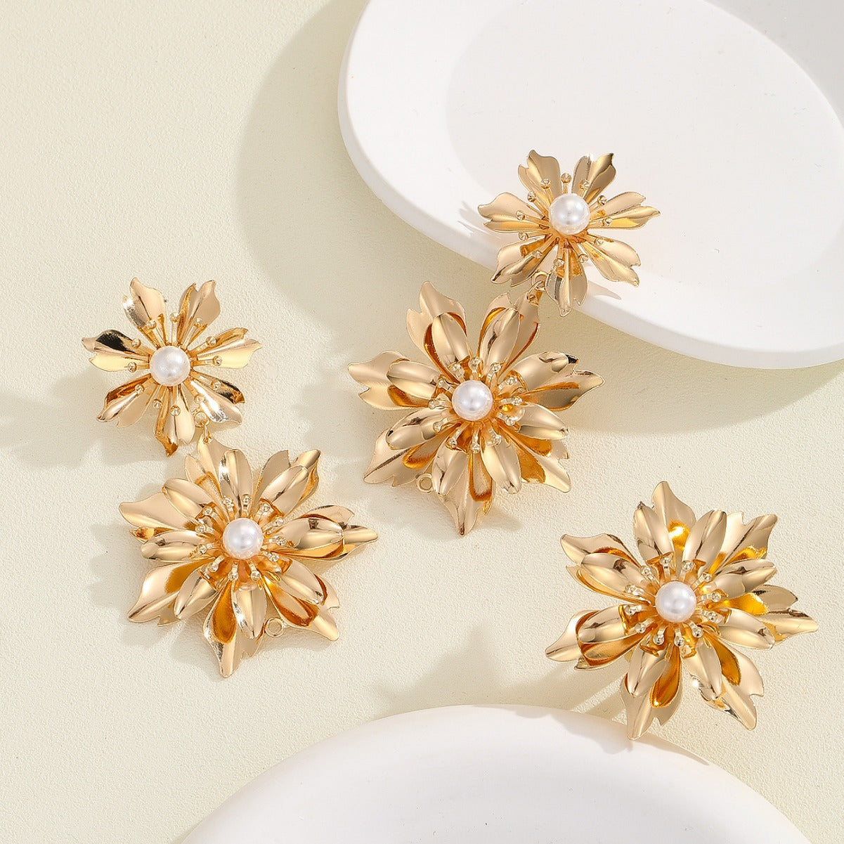 Damen Ohrringe im luxuriösen Blumendesign Shop Nory