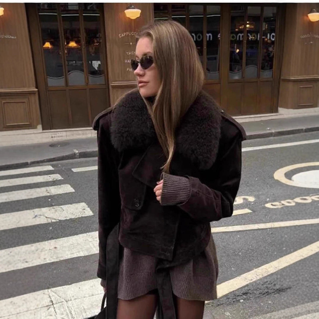 Damen Cropped-Motorjacke aus Wildlederoptik mit voluminösem Teddykragen Shop Nory