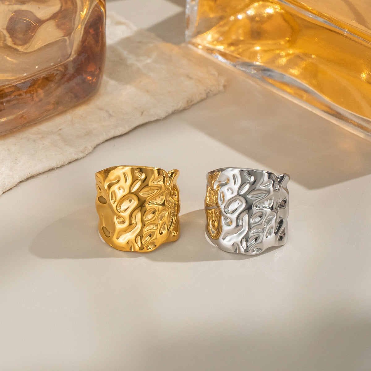 Unisex-Ring mit modernem Wellenmuster aus Edelstahl Shop Nory