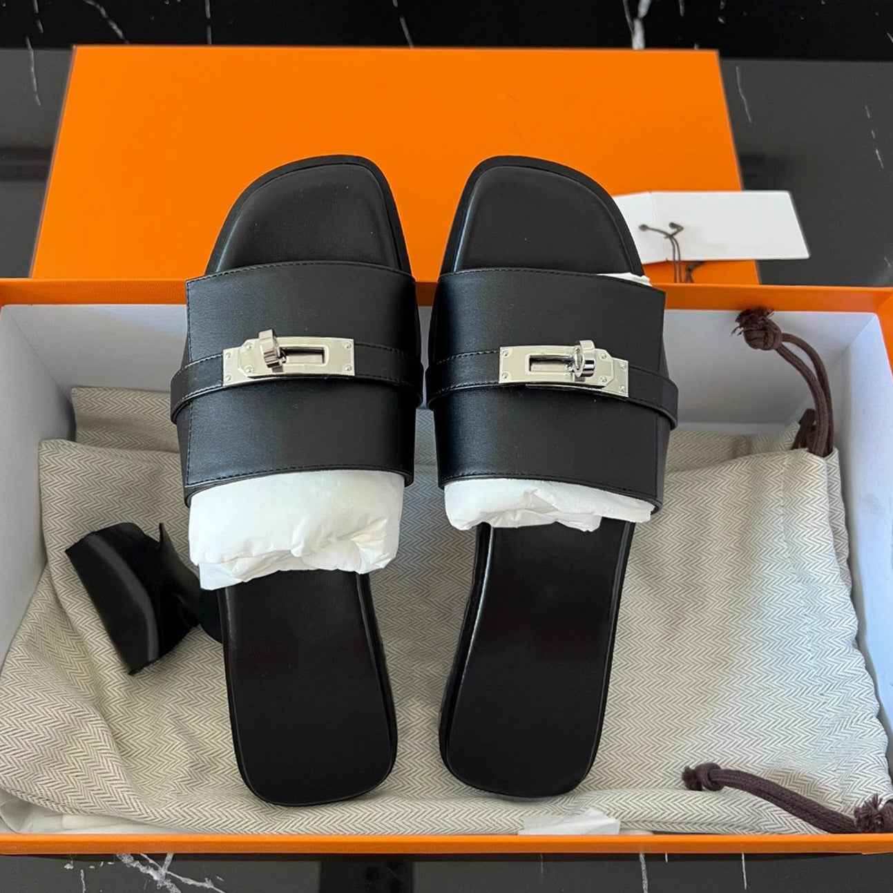 Damen Elegante Pantoletten mit dekorativen Riemen und komfortablem Fußbett
