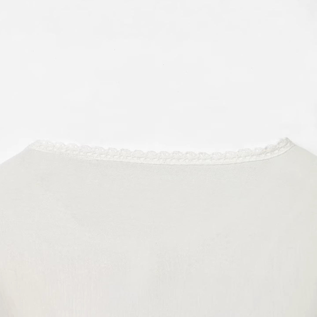 Damen Romantische Spitzenbluse mit Knopfleiste, Taillenbindeband und zarter Stickerei Shop Nory