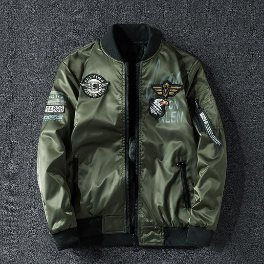 Herren Pilotenbomberjacke im Aviator-Look mit Badge-Applikationen, Ärmeltasche und gerippten Bündchen Shop Nory