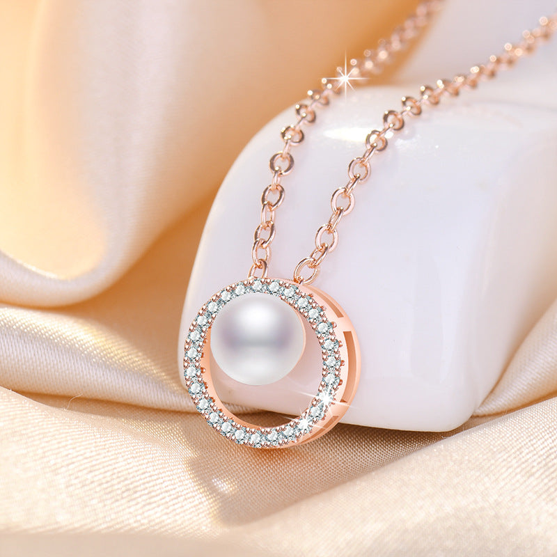 Damen Halskette mit exklusiver Perle und glitzerndem Ring von Shop Nory