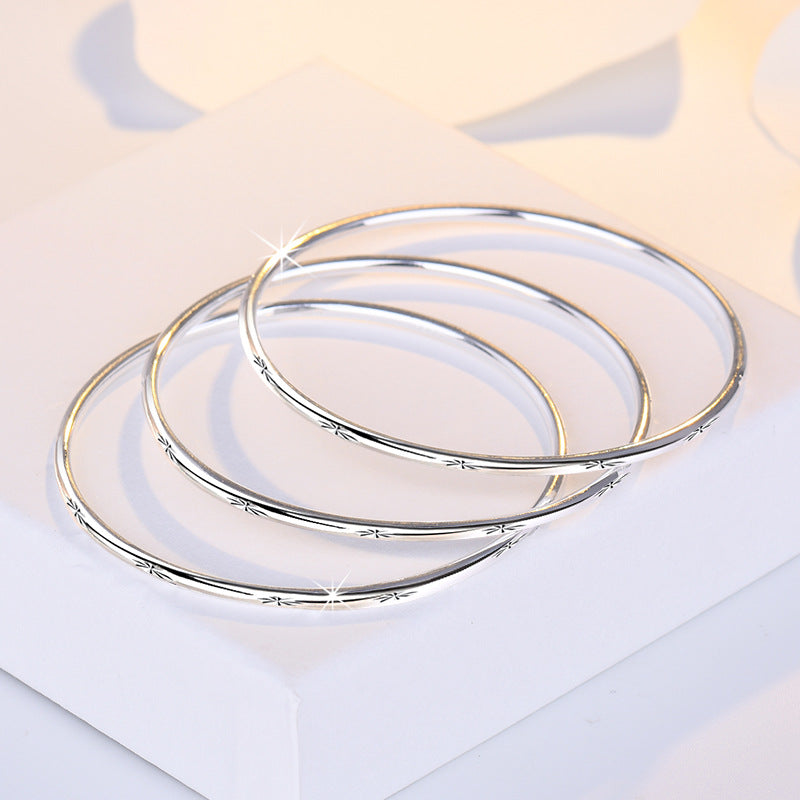 Damen Armreif-Set mit elegantem, filigranem Design und edlen Zirkonia-Details Shop Nory