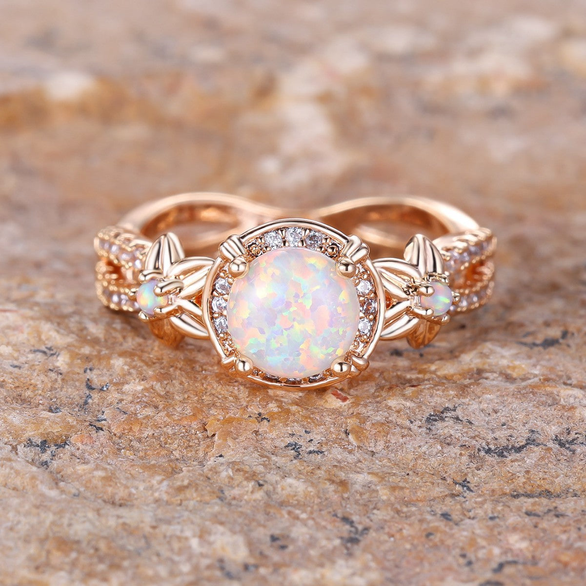 Damen Ring mit filigranem Opalmotiv und funkelnden Zirkonia Shop Nory