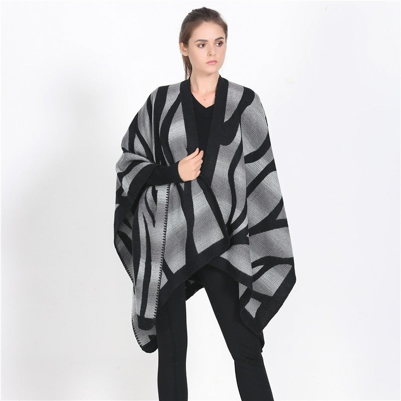 Damen Strukturstrick-Cape mit asymmetrischem Wickelfall und Jacquardmuster Shop Nory