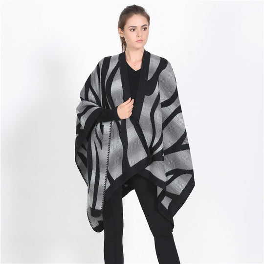 Damen Strukturstrick-Cape mit asymmetrischem Wickelfall und Jacquardmuster Shop Nory
