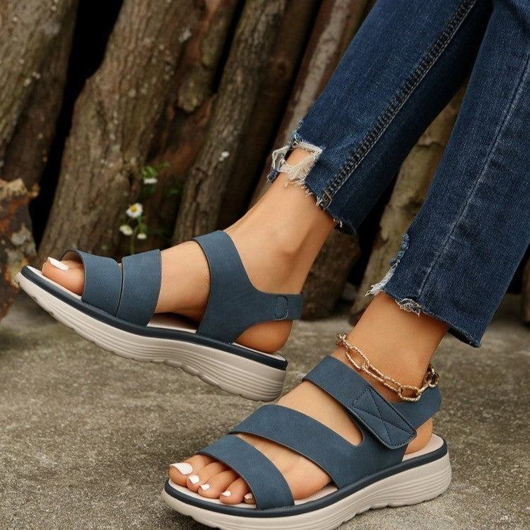 Damen Komfortsandalen mit verstellbaren Klettverschlüssen und ergonomischem Fußbett