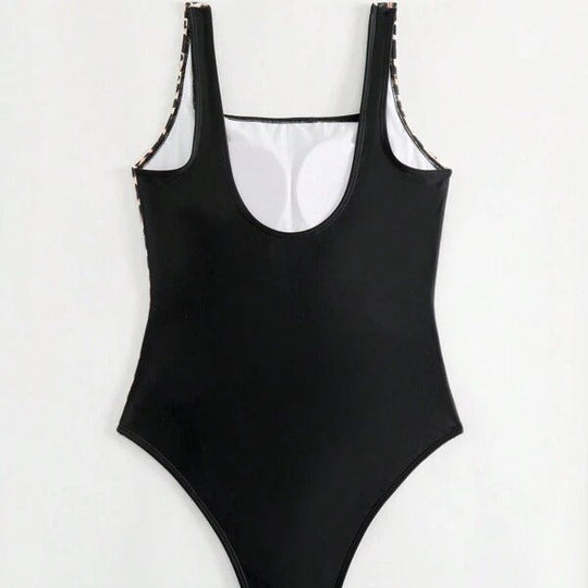 Damen Einteiler Badeanzug mit raffiniertem Leo-Design und figurformendem Schnitt