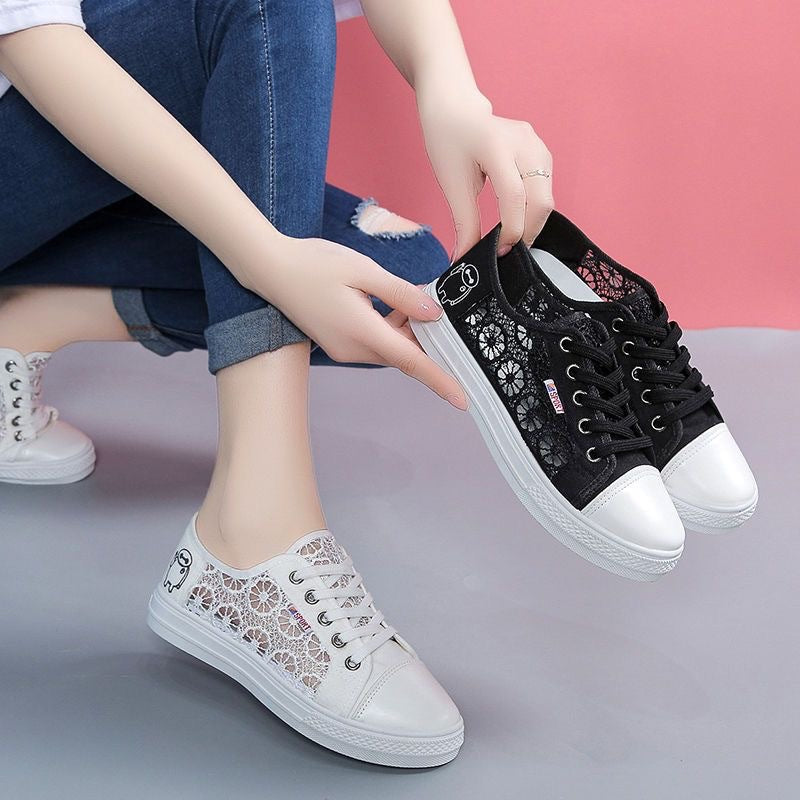Damen Sneakers mit zartem Spitzenoberteil und bequemer Sohle