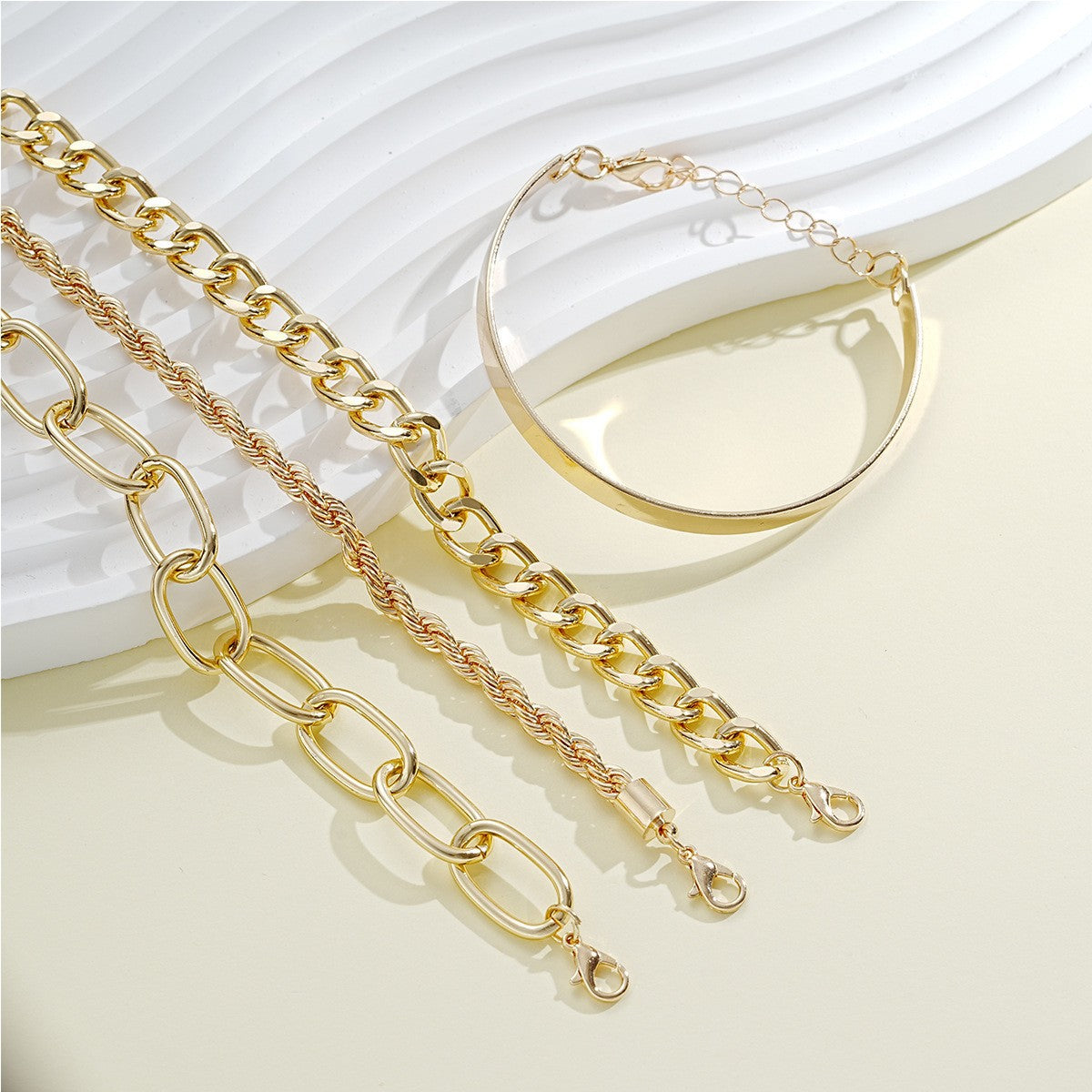 Damen Armreif-Set mit modischen Glieder- und Zopfdesigns Shop Nory
