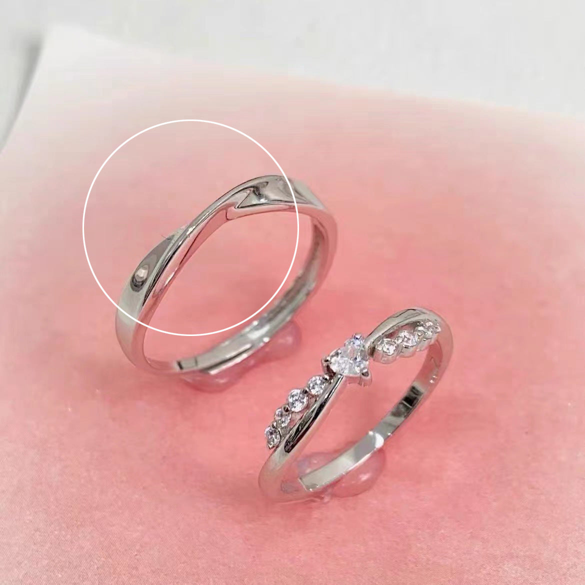 Damenring mit kunstvollem Zirkonia-Besatz und elegantem Wellen-Design Shop Nory