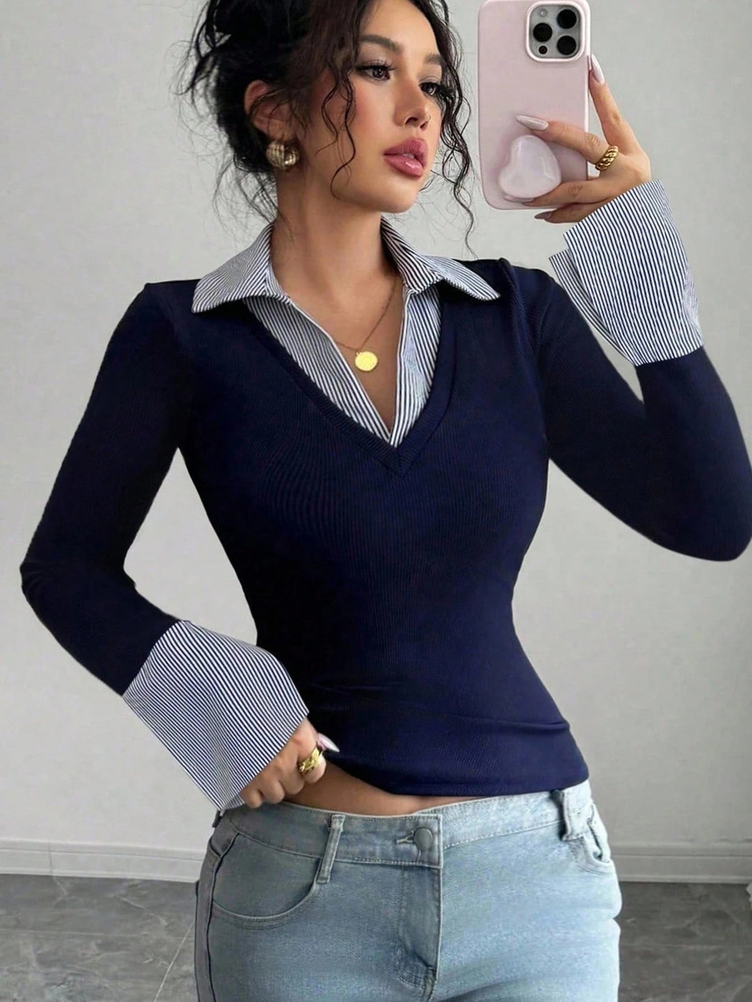 Damen Figurbetontes Feinstrick-Top mit Hemdkragen und Kontrastmanschetten Shop Nory