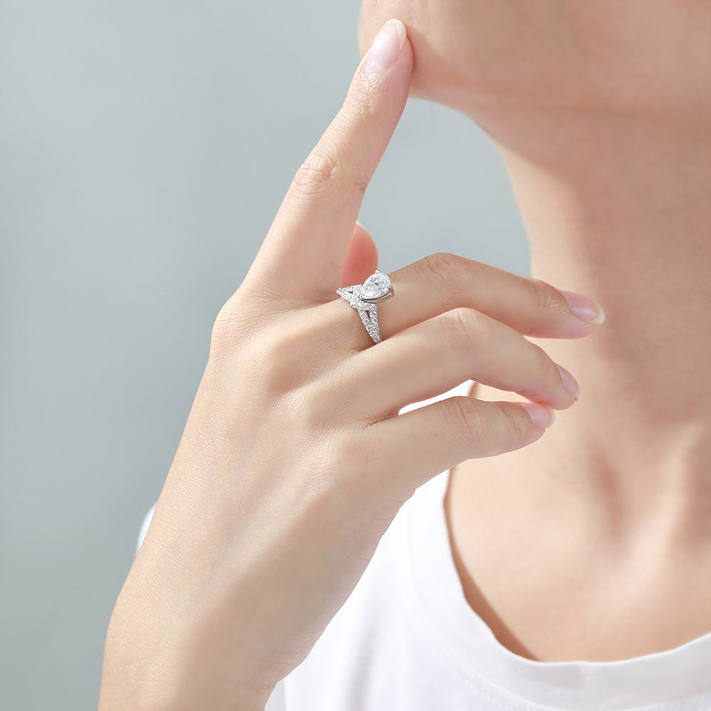 Damen eleganter Verlobungsring mit funkelndem Zirkonia Shop Nory