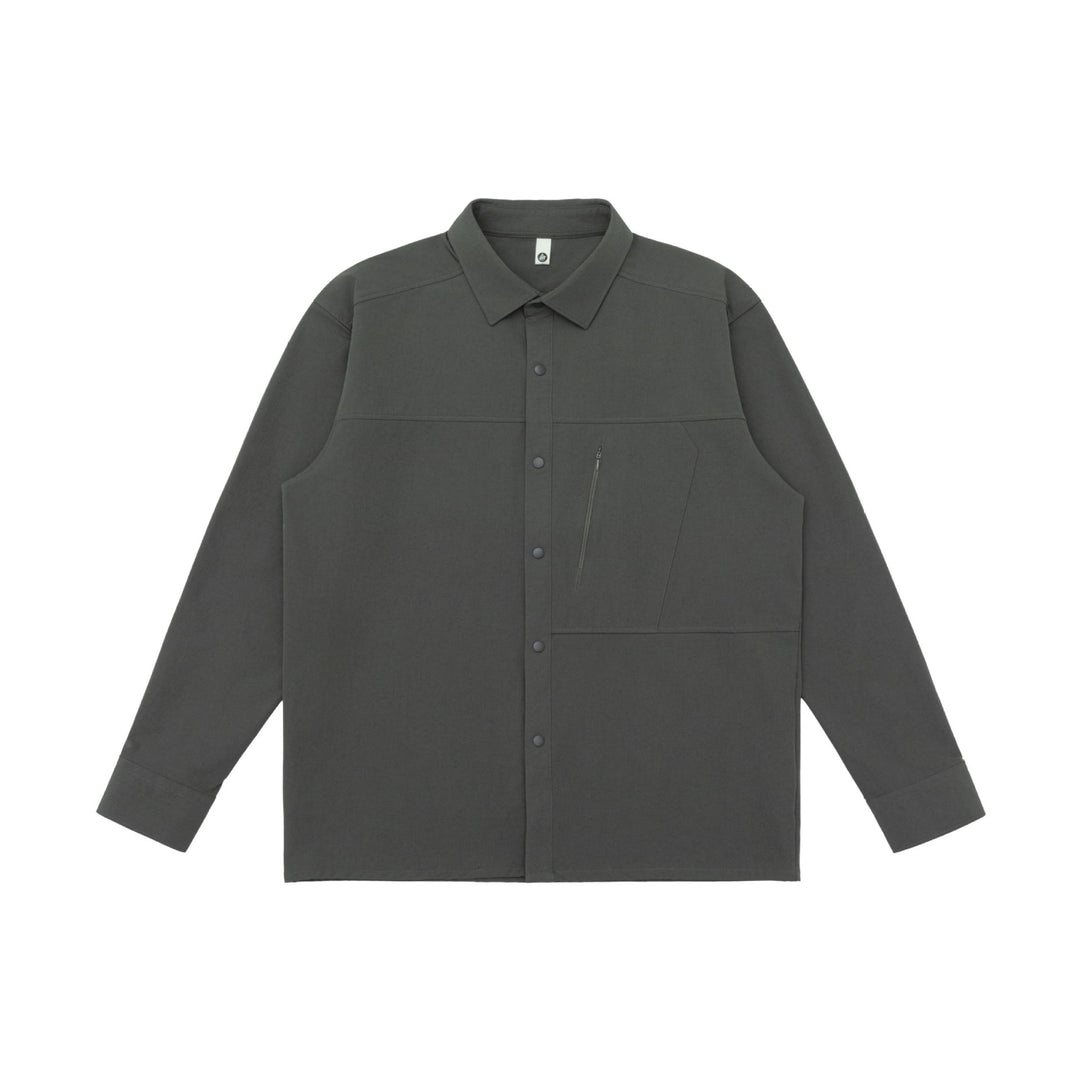 Unisex Oversize-Hemdjacke im Utility‑Style mit verdeckter Druckknopfleiste und diagonaler Reißverschlusstasche Shop Nory