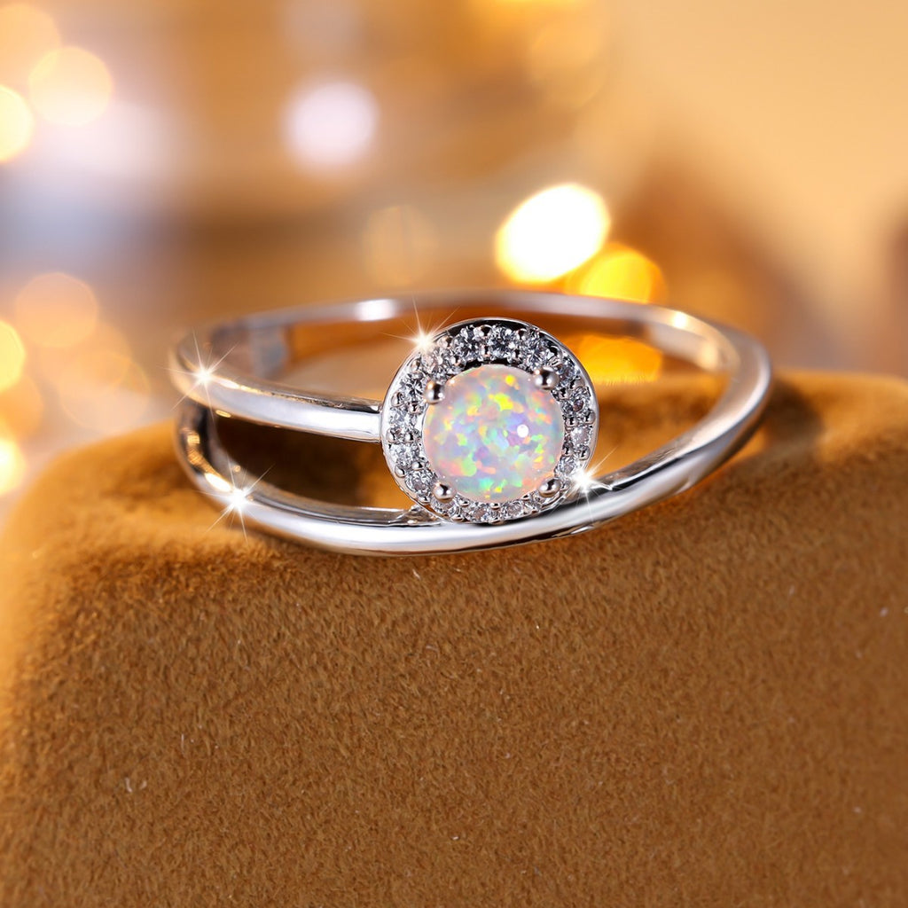Damen Ring mit funkelndem Opal und Zirkoniakreis Shop Nory