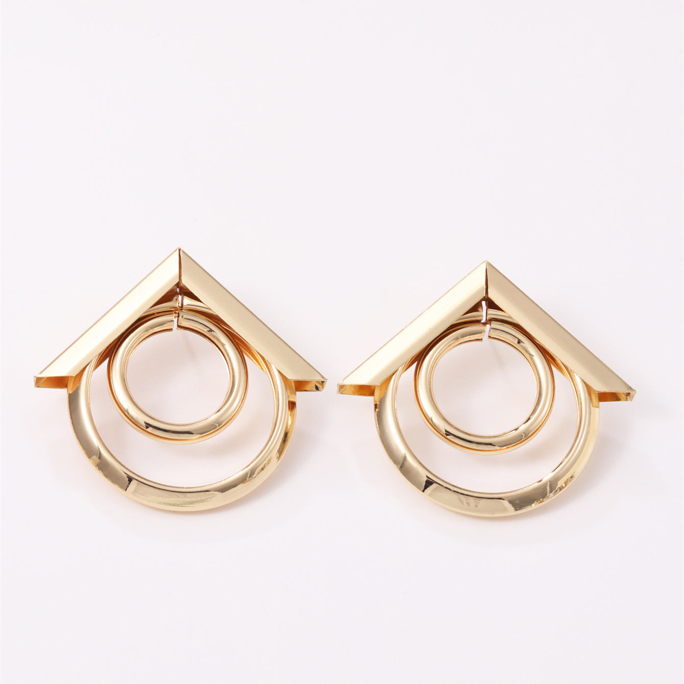 Damen Hängende Ohrringe mit elegantem, geschwungenem Ringdesign Shop Nory