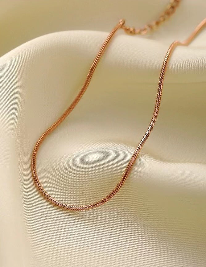 Damen Schlanke vergoldete Schlangenkette Halskette Shop Nory