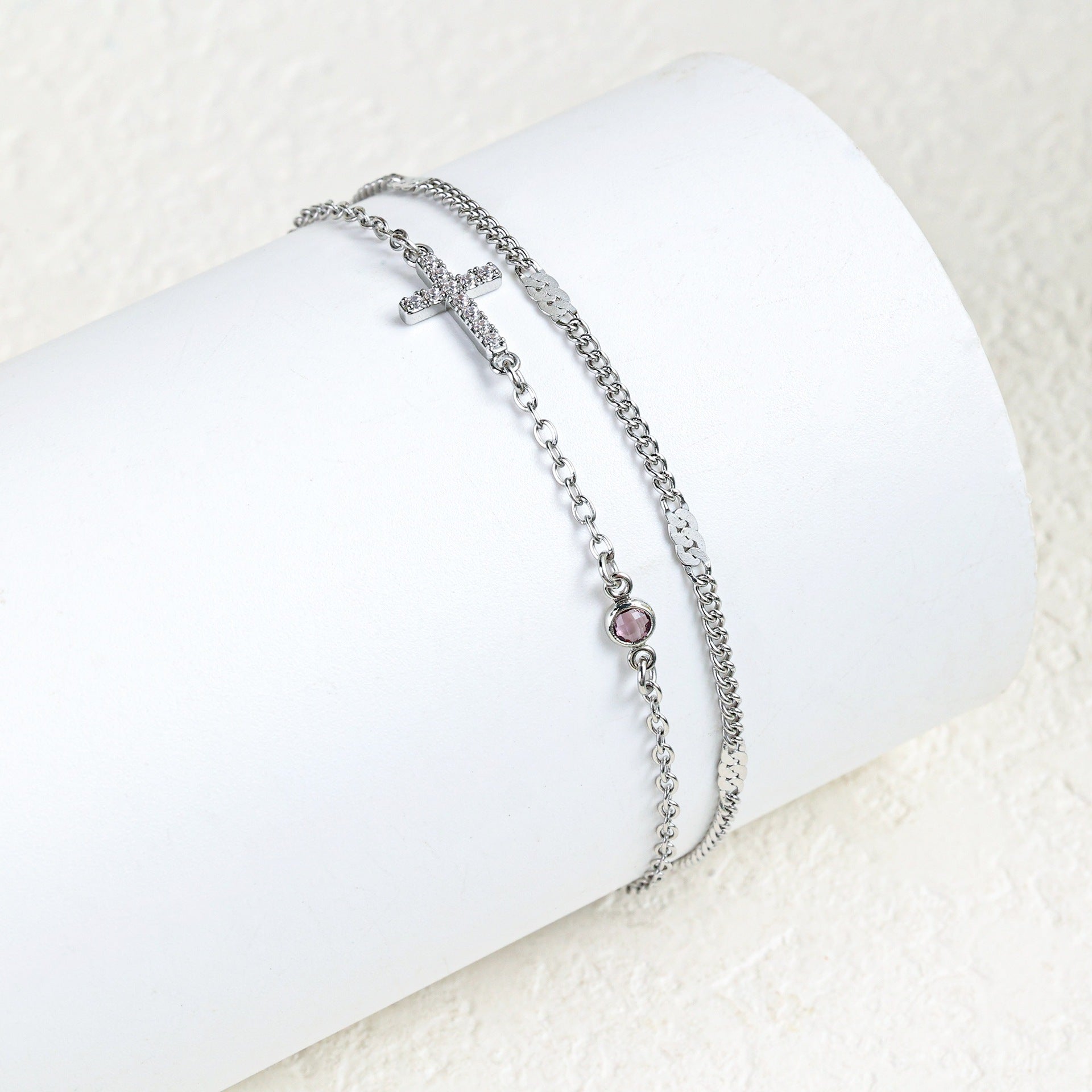 Damenarmband mit christlichem Kreuz und funkelnden Strasssteinen Shop Nory