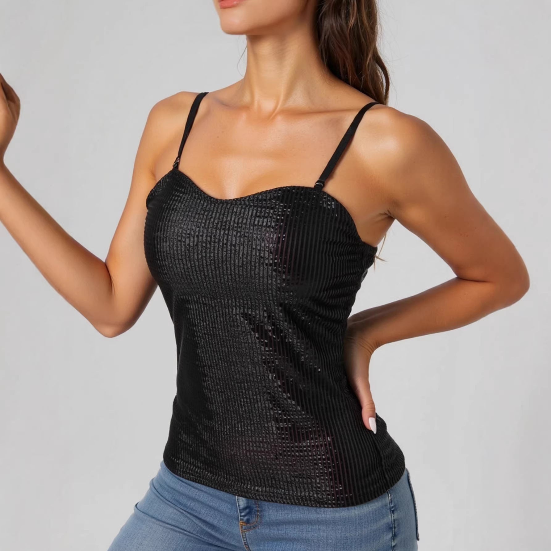 Damen elegantes Spaghettiträgershirt mit luxuriösem Paillettenbesatz und feinem Rippstrick