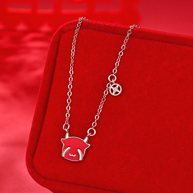 Damen Halskette mit originellem Rinderkopf-Anhänger und funkelndem Zirkonia-Besatz Shop Nory