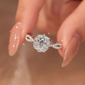 Damen Luxuriöser Solitär Ring mit kunstvoller Fassung Shop Nory
